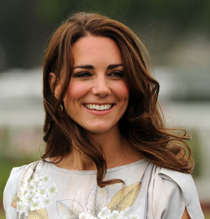 Kate Middleton doa roupas de bébé a instituição